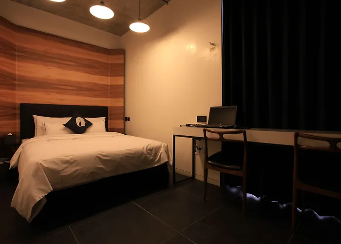 Hotel The Designers Jongro 3*