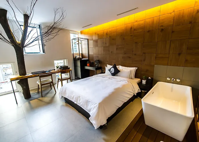 Hotel The Designers Jongro 3*