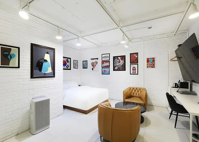 The Designers Jongro 3*